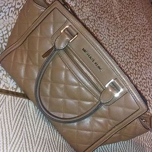 Mk bag medium satchel
